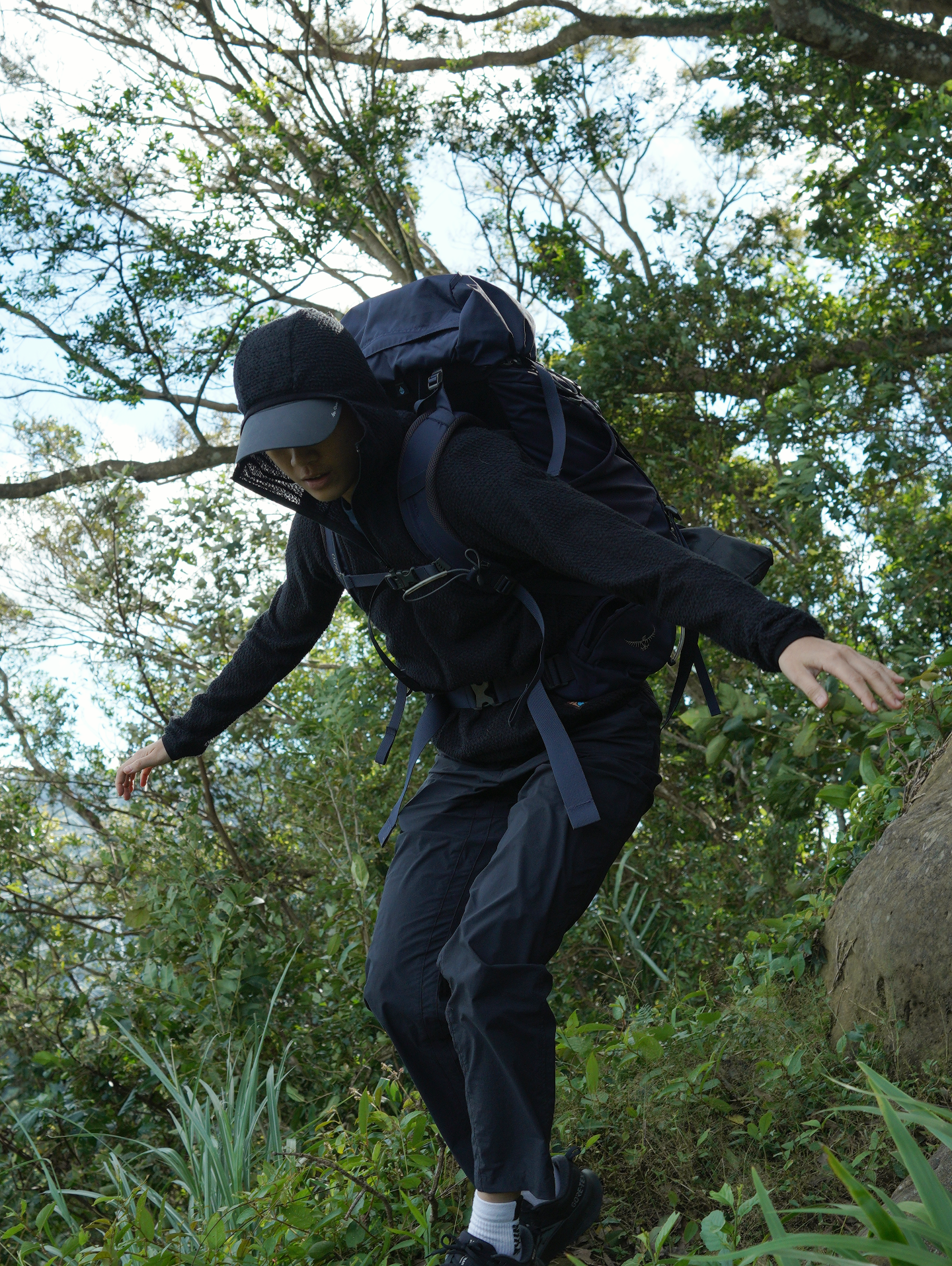 Active Hoodie - Alpha 90 half-zip / 夜幕黑